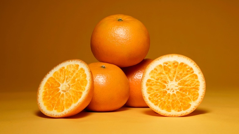 stack of oranges