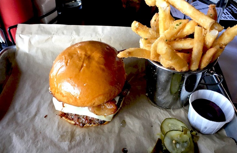 BRGR BAR (Portsmouth, New Hampshire)