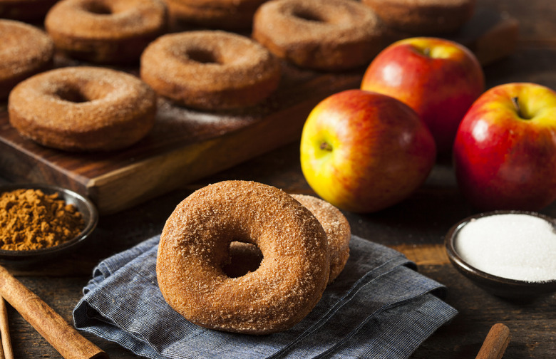 New Hampshire: Cider Doughnuts