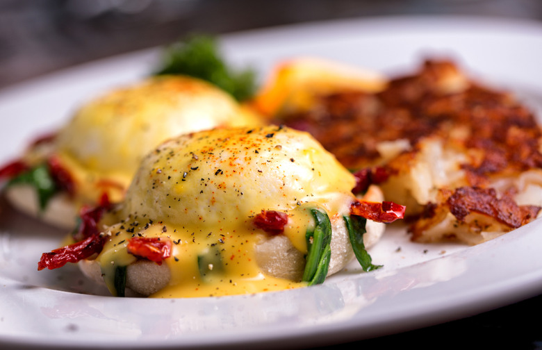 Alaska: King Crab Benedict 