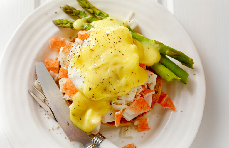 Connecticut: Lobster Eggs Benedict