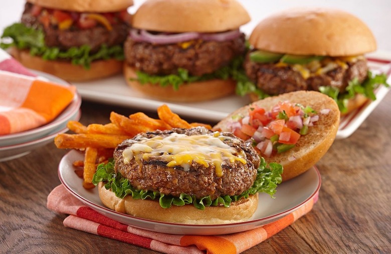 Easy Chipotle Cheeseburgers