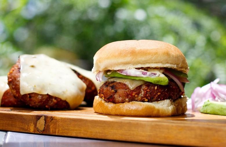 Chipotle and Roasted Garlic Turkey Burgers