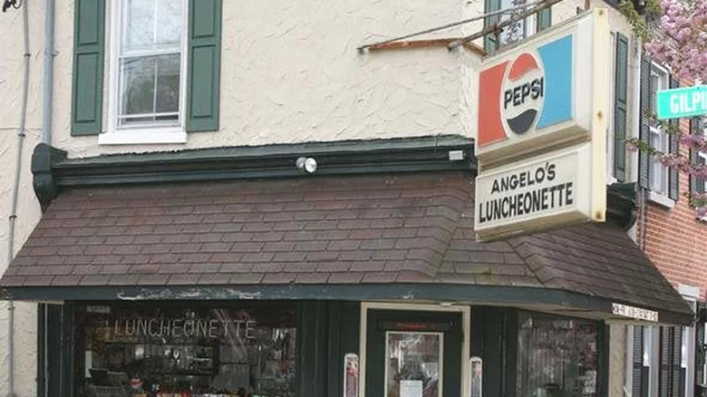 Connecticut: Frank Pepe Pizzeria Napoletana, New Haven