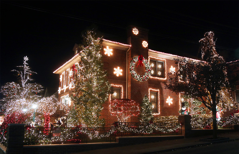 The Best Christmas Light Displays in Every State