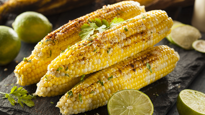 Grilled corn with seasonings