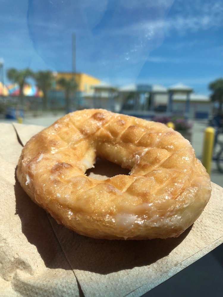 North Carolina: Britt's Donut Shop (Carolina Beach)