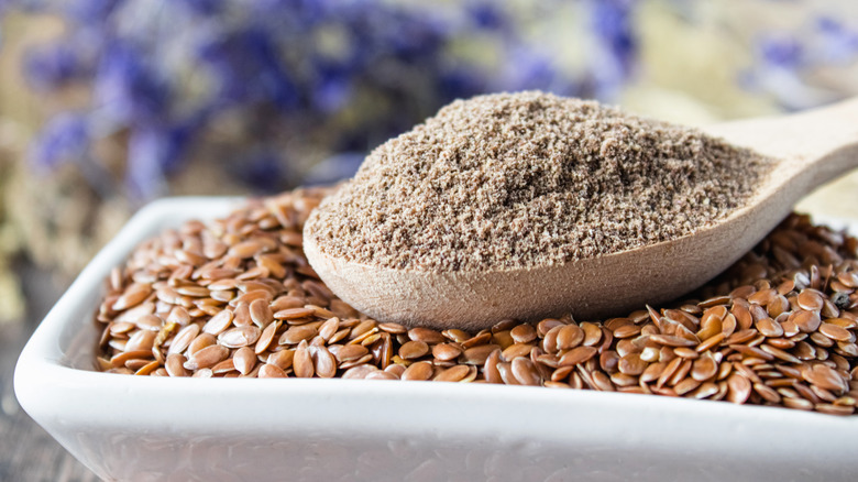 ground and whole flaxseeds