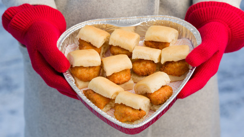 heart-shaped tray of chick-n-minis