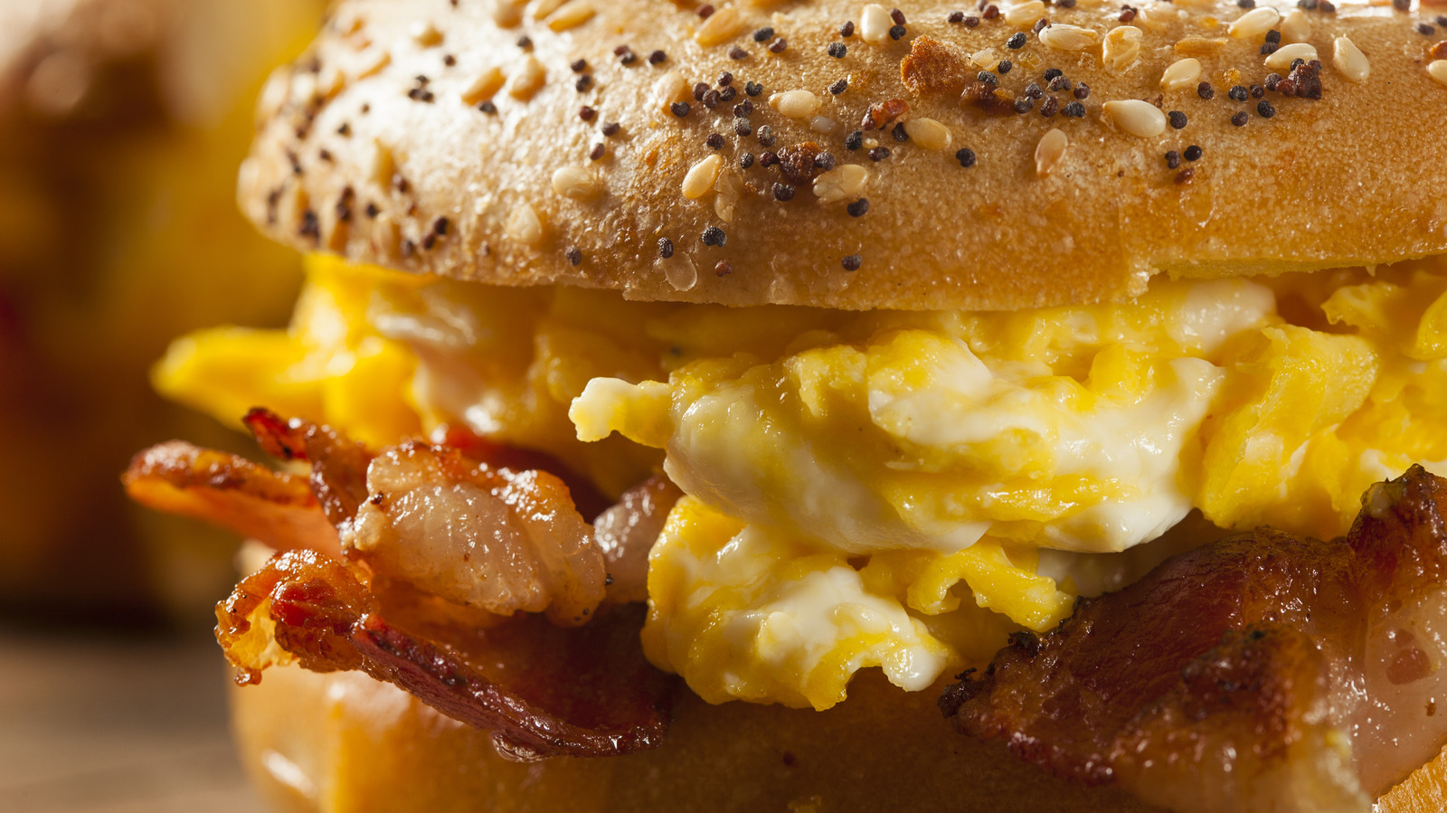 https://www.thedailymeal.com/img/gallery/the-best-fast-food-breakfast-sandwiches-ranked/l-intro-1671147212.jpg