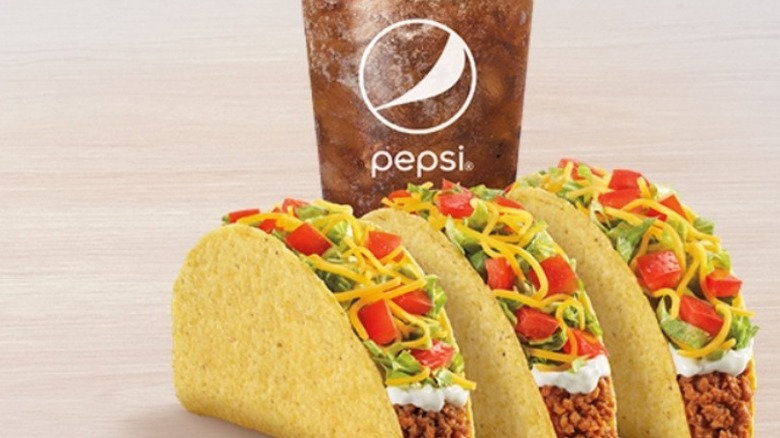 3 tacos and Pepsi