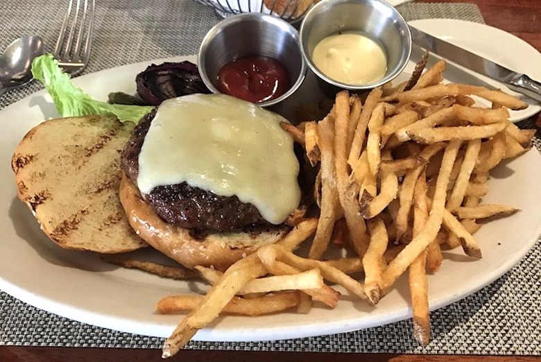 Best Burger: Hamburger Fonfon at Chez Fonfon (Birmingham)