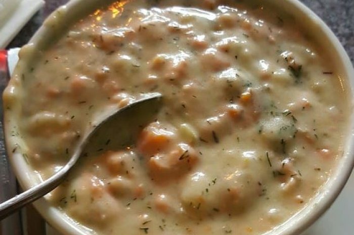 Best Soup: Smoked Salmon Chowder at Humpy's Great Alaskan Alehouse (Anchorage)