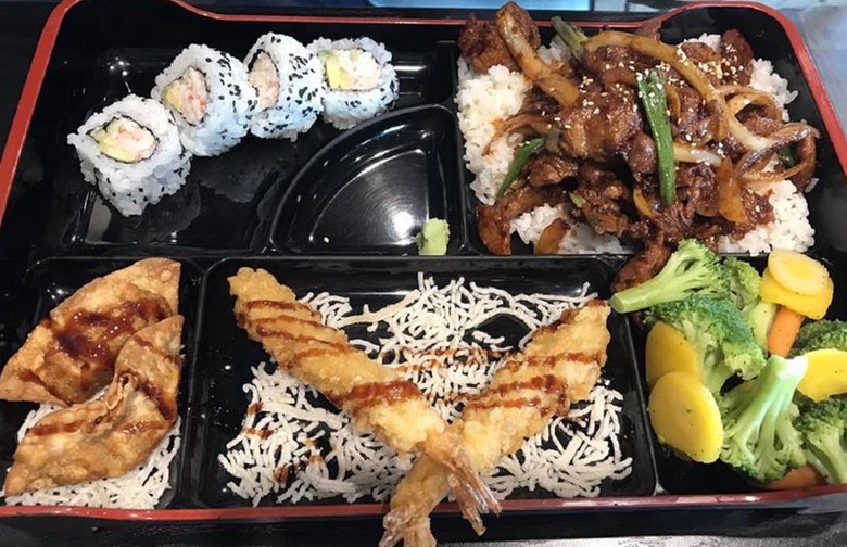 Best Airport Restaurant: Sushi On The Fly (Ted Stevens Anchorage International Airport)