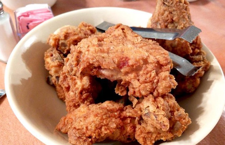 Best Fried Chicken: Monte Ne Inn Chicken (Rogers) 