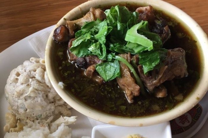 Best Soup: Oxtail Soup at Hawaiian Style Café (Hilo)