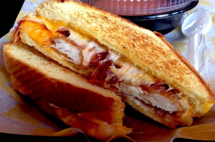 Best Grilled Cheese: Cheesie's Pub & Grub (Chicago)