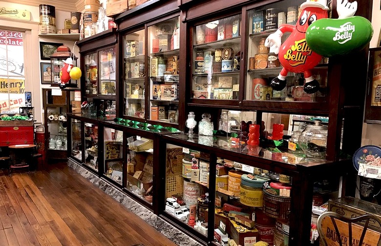 Best Chocolate Shop: Schimpff's Confectionery (Jeffersonville) 