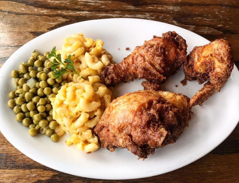 Best Fried Chicken: Willie Mae's Scotch House (New Orleans)