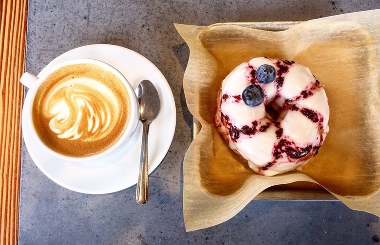 Best Coffee Shop: District Donuts Sliders Brew (New Orleans) 