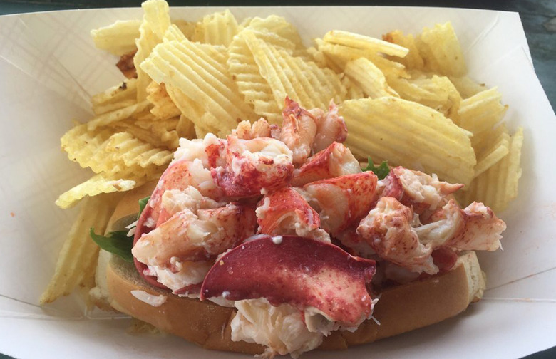 Best Lobster Roll: Five Islands (Georgetown)