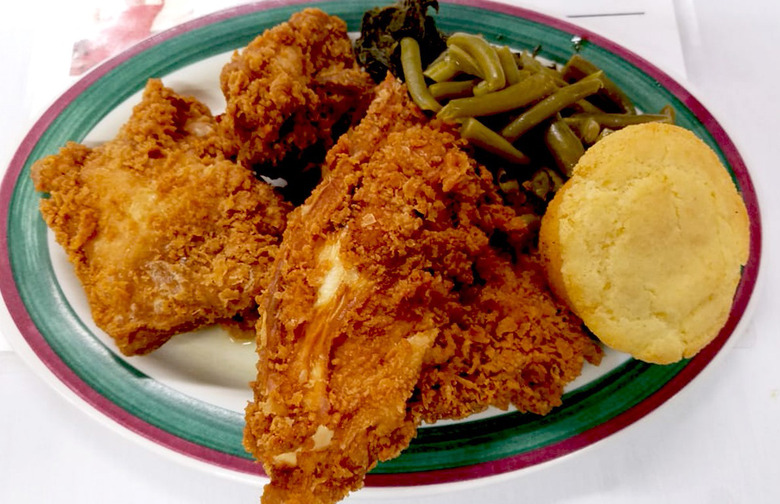 Best Fried Chicken: Old Country Store (Lorman)