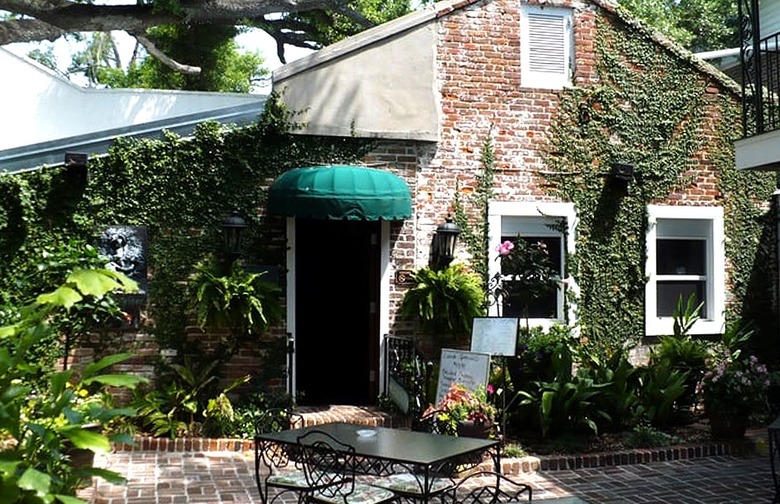 Most Romantic Restaurant: Mary Mahoney's (Biloxi) 