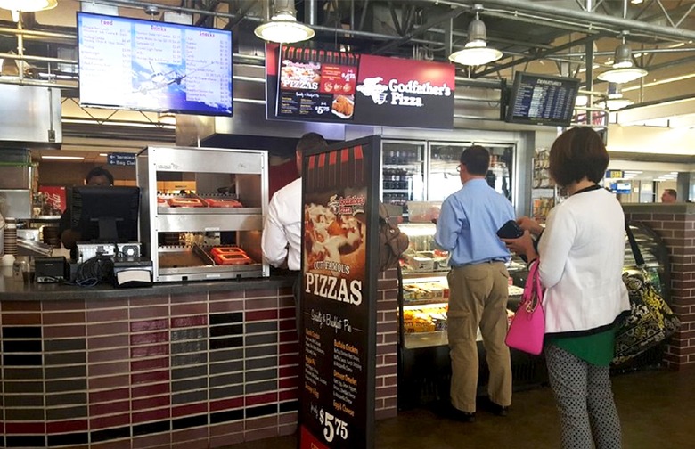 Best Airport Restaurant: Godfather's Pizza (Eppley Airfield)