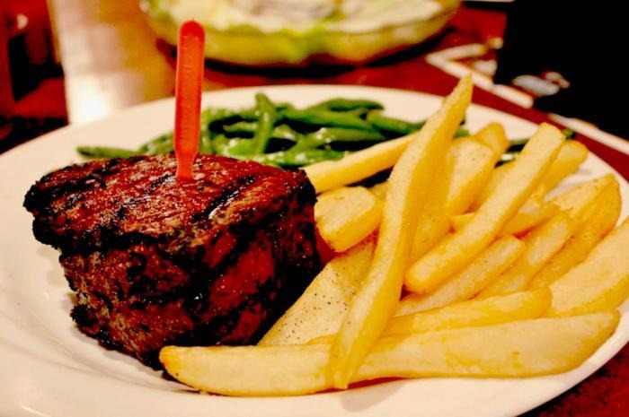 Best Steak for $20 or Less: Top Sirloin Steak Special, Ellis Island (Las Vegas)