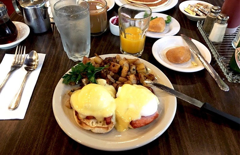 Best Restaurant for Breakfast: Zell's Café (Portland)