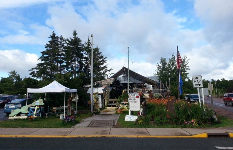 Best Beach Bar: Tom's Burned Down Café (Madeline Island)