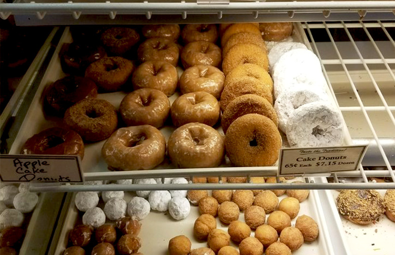 Best Doughnuts: Manderfield's Home Bakery (Appleton)