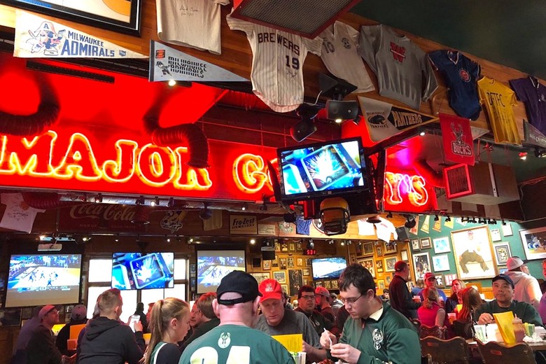 Best Sports Bar: Major Goolsby's (Milwaukee) 