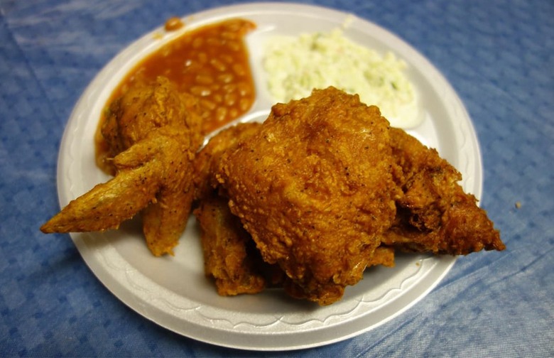 Tennessee: Gus's World Famous Fried Chicken (Mason)