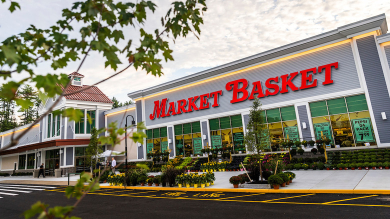 Market Basket exterior