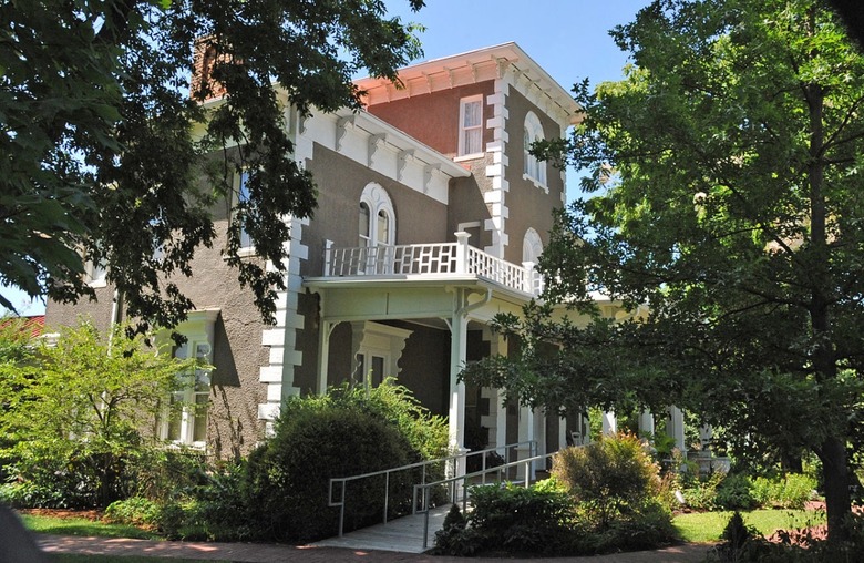 Arkansas:  Peel Mansion (Bentonville) 