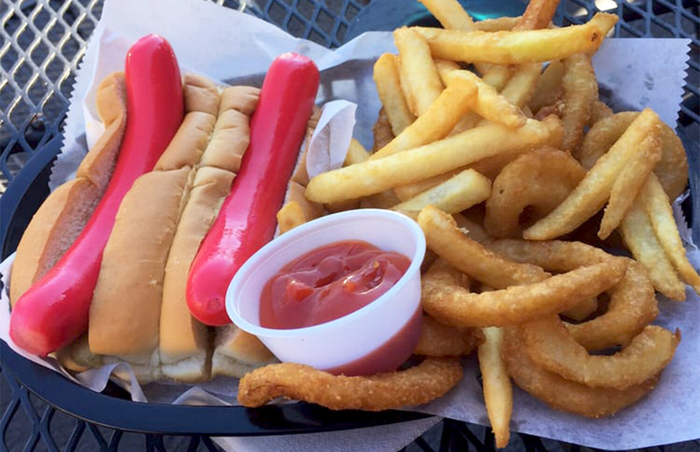 Maine: Simone's Hot Dog Stand (Lewiston)