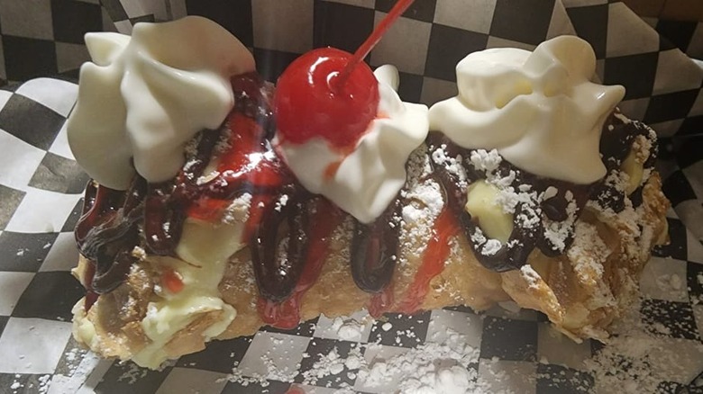 banana split cannoli