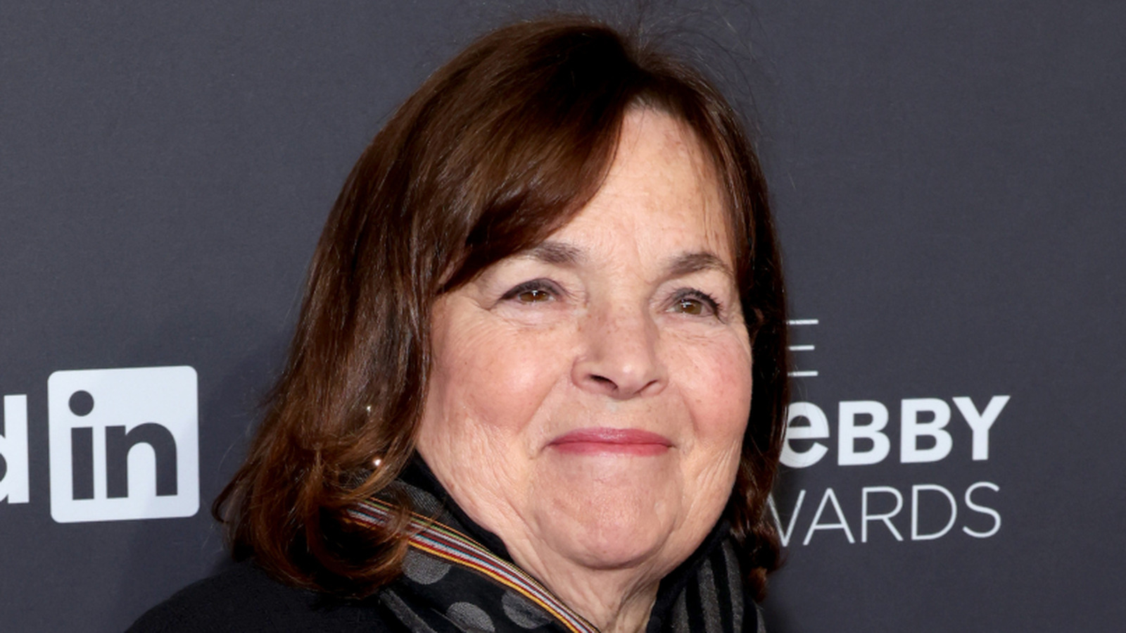 The Best Kind Of Tablecloth For Parties, According To Ina Garten