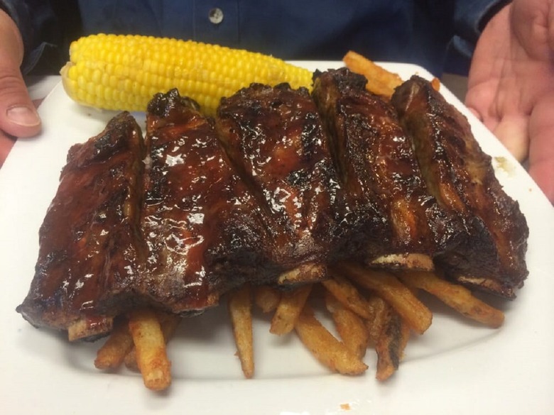 Dougie's BBQ & Grill (Pikesville, Maryland)