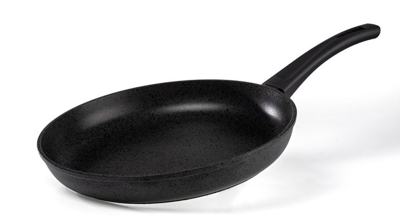 Black frying pan