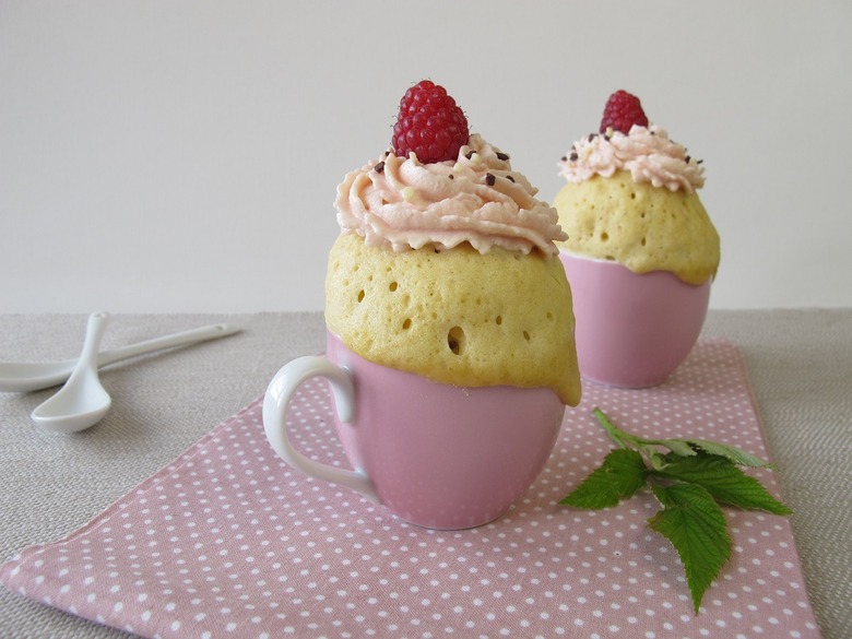 Raspberry Mug Cake