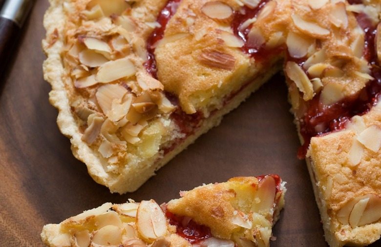 Streusel Topped Cranberry Pear Tart