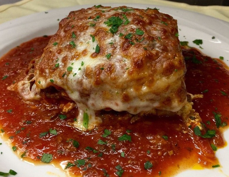 Connecticut: Lasagna, Consiglio's (New Haven)