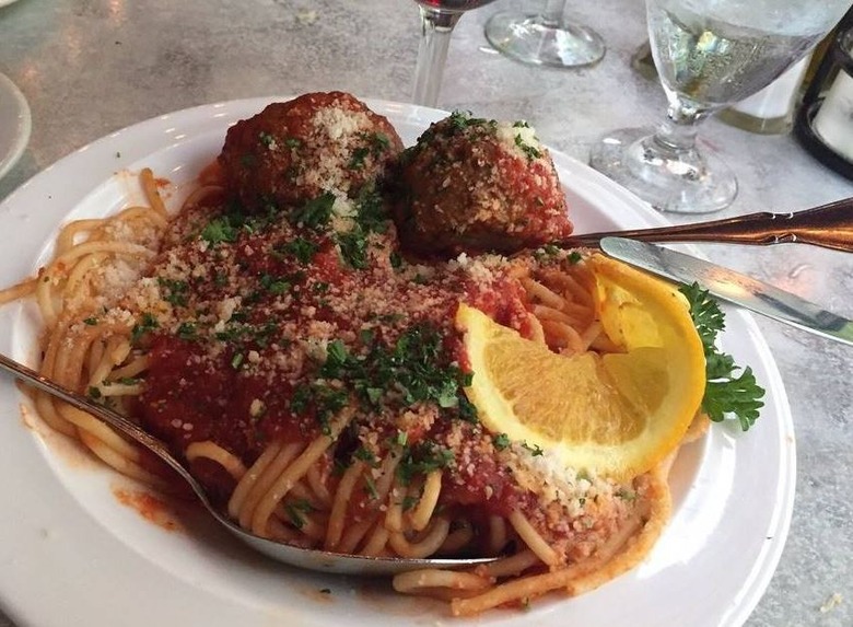 Indiana: Spaghetti and Meatballs, Mama Carolla's (Indianapolis)