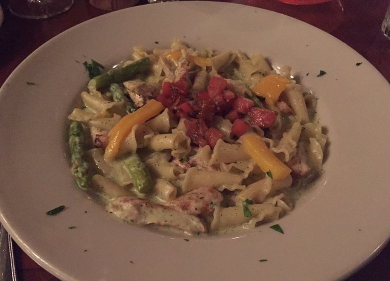 Nebraska: Giglio With Chicken and Asparagus, Spezia (Omaha)