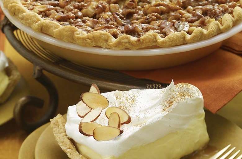 Vanilla Walnut Pie