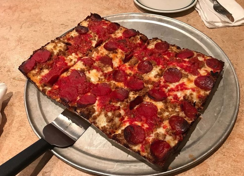 Michigan: Buddy's Pizza (Detroit)