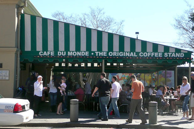 Café Du Monde — New Orleans