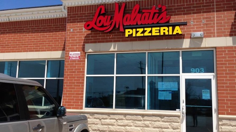 Lou Malnati's storefront